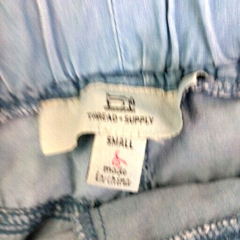 Thread & Supply Womens Blue Shorts Chambray Lyocell - Picture 4 of 5
